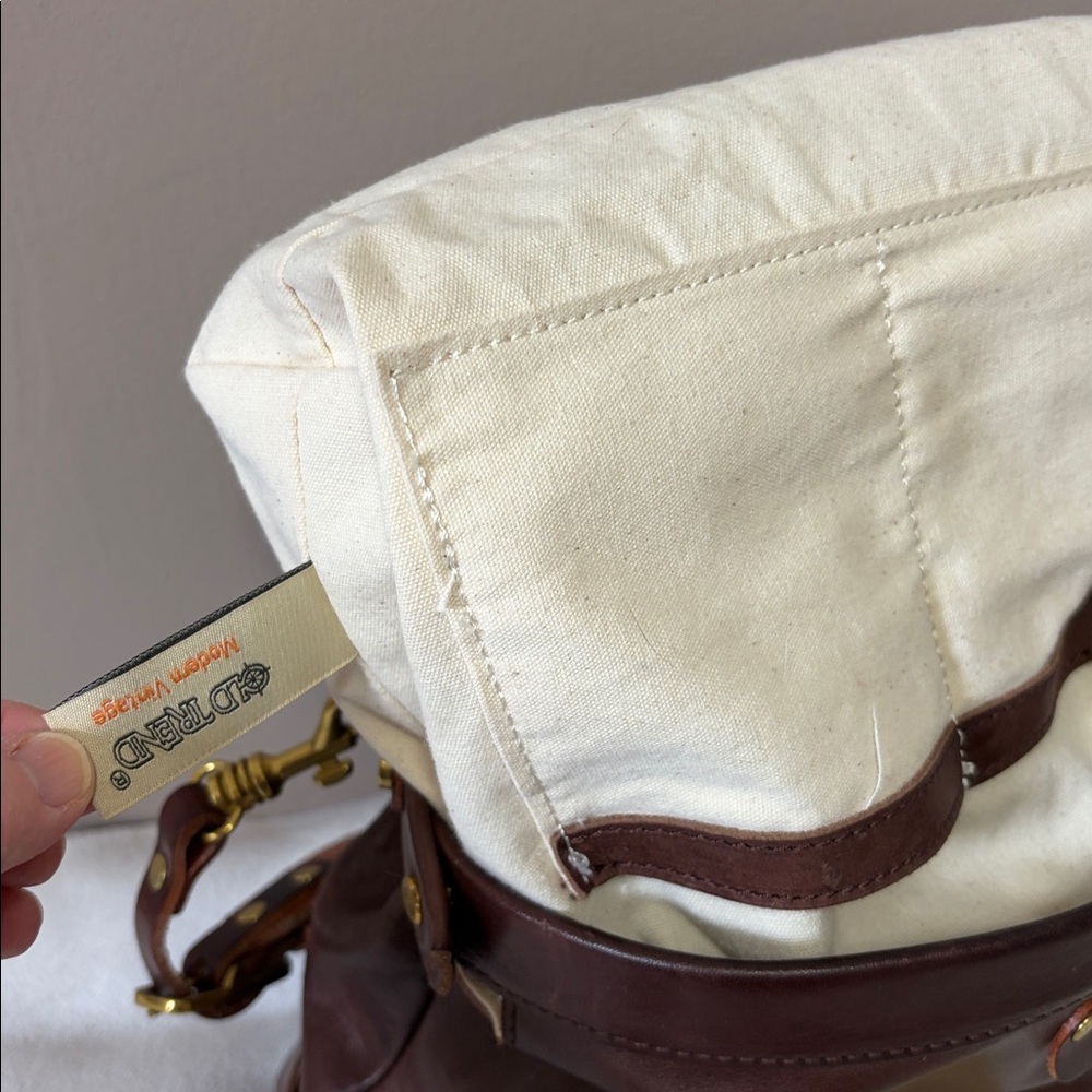Old Trend Gypsy Soul Leather Crossbody Bag - Picture 10 of 17